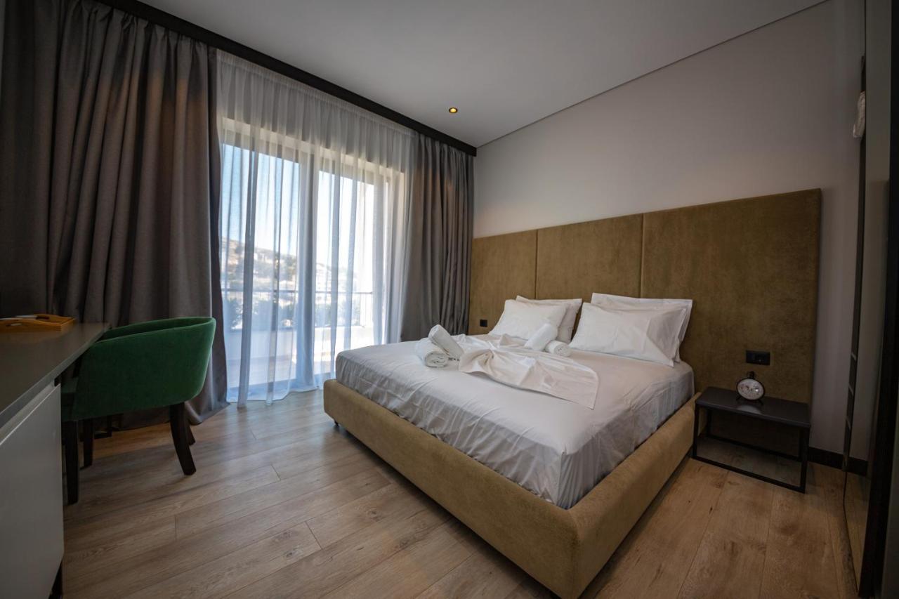 Apart-Hotel Lili2 Саранде Екстериор снимка